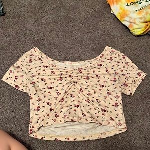 ROMWE Small short sleeve crop top flower design